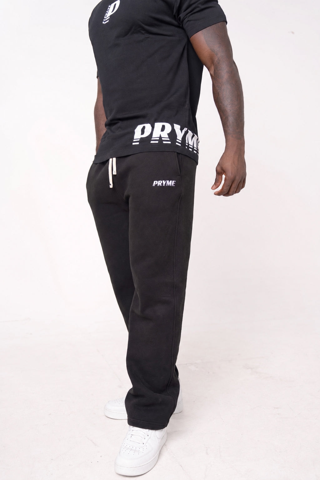 Leisure Straight Leg Sweats - Black