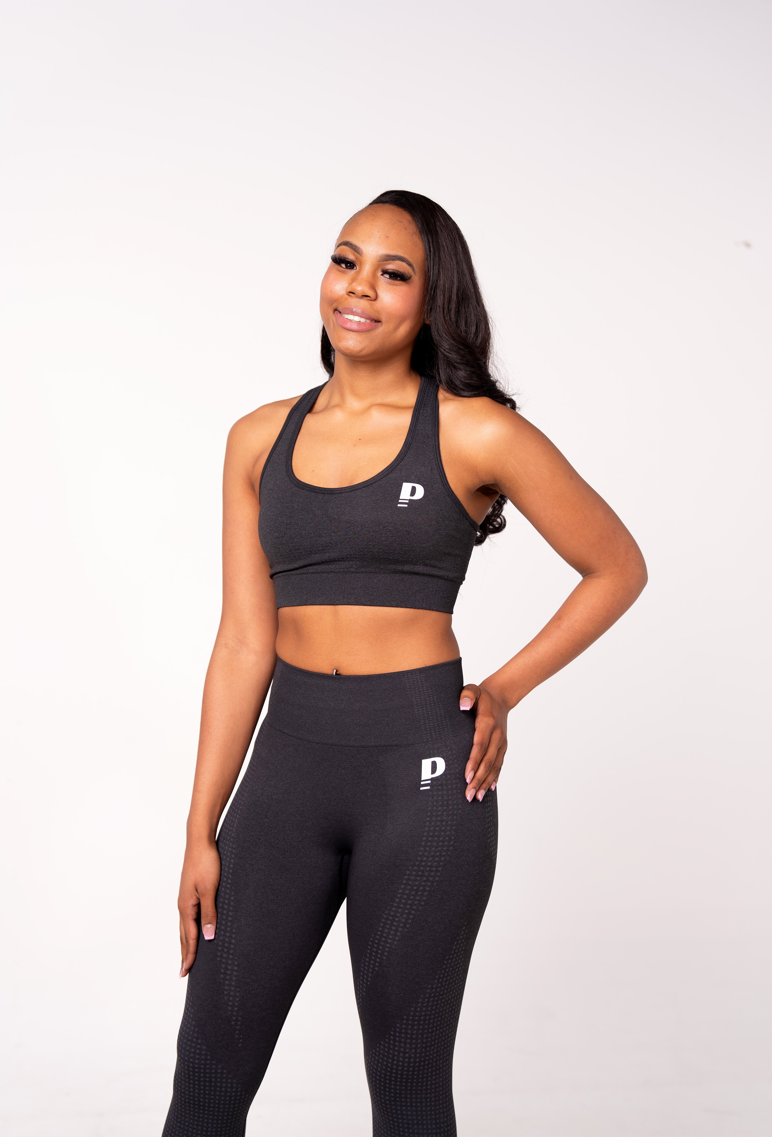 Essential Sports Bra - Black