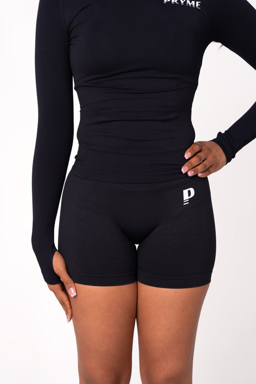 Essential Shorts - Black