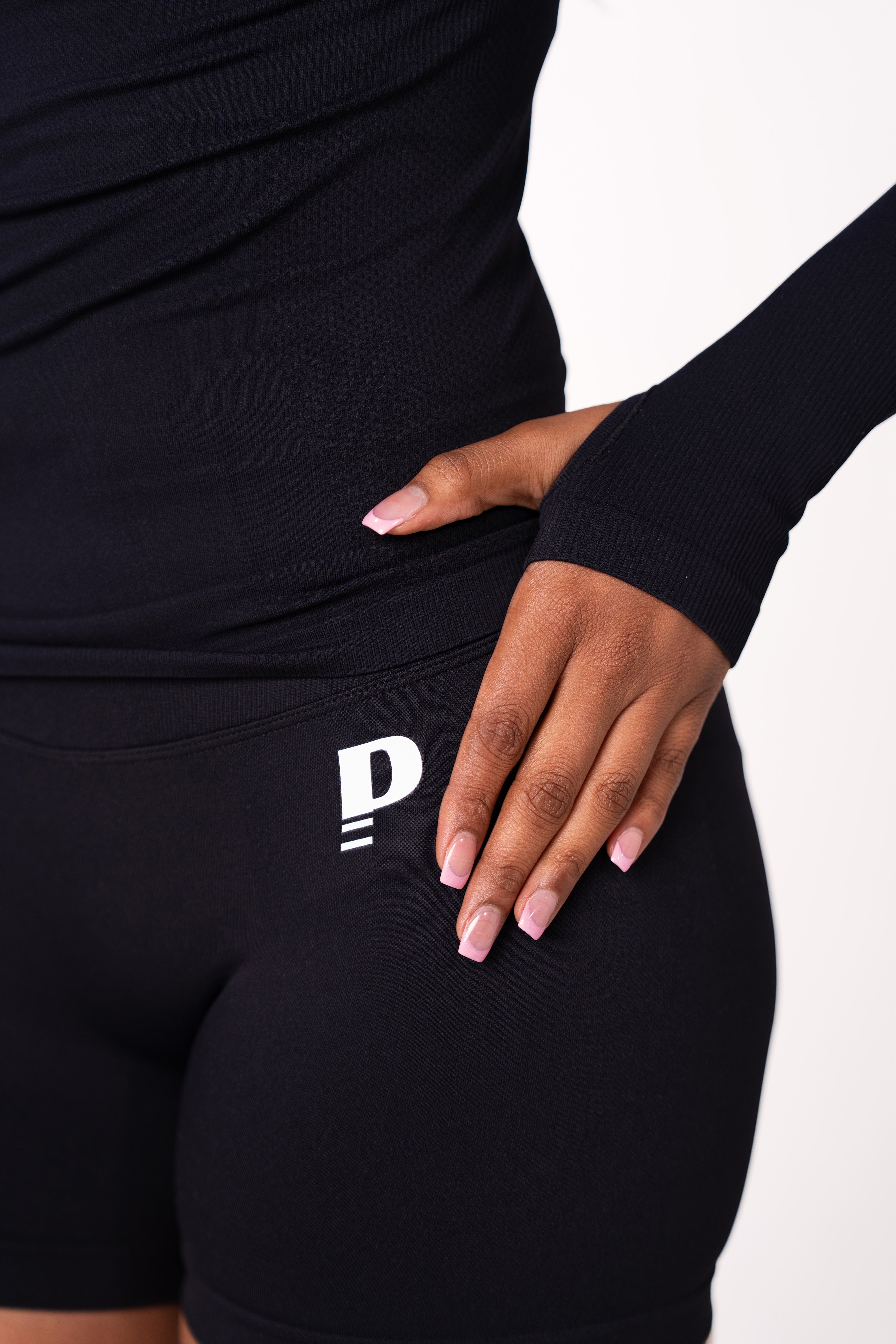 Essentials Womens Longsleeve - Black